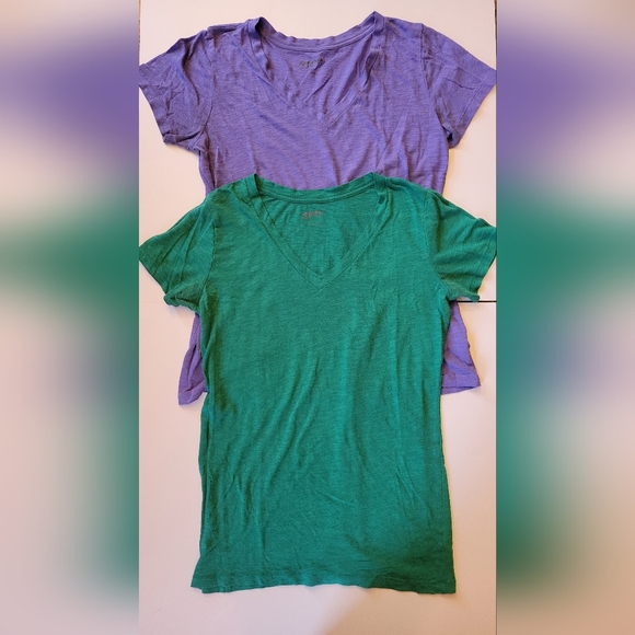 Large basic t shirts - Picture 2 of 3
